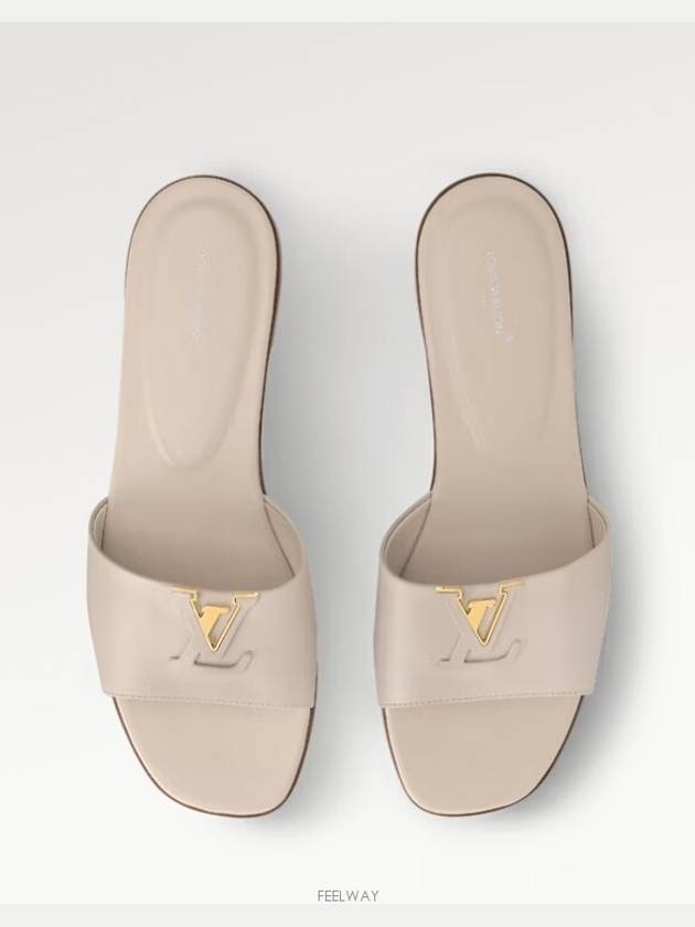 1ACTU2 NEW LV Capri Flat Mule Sandals