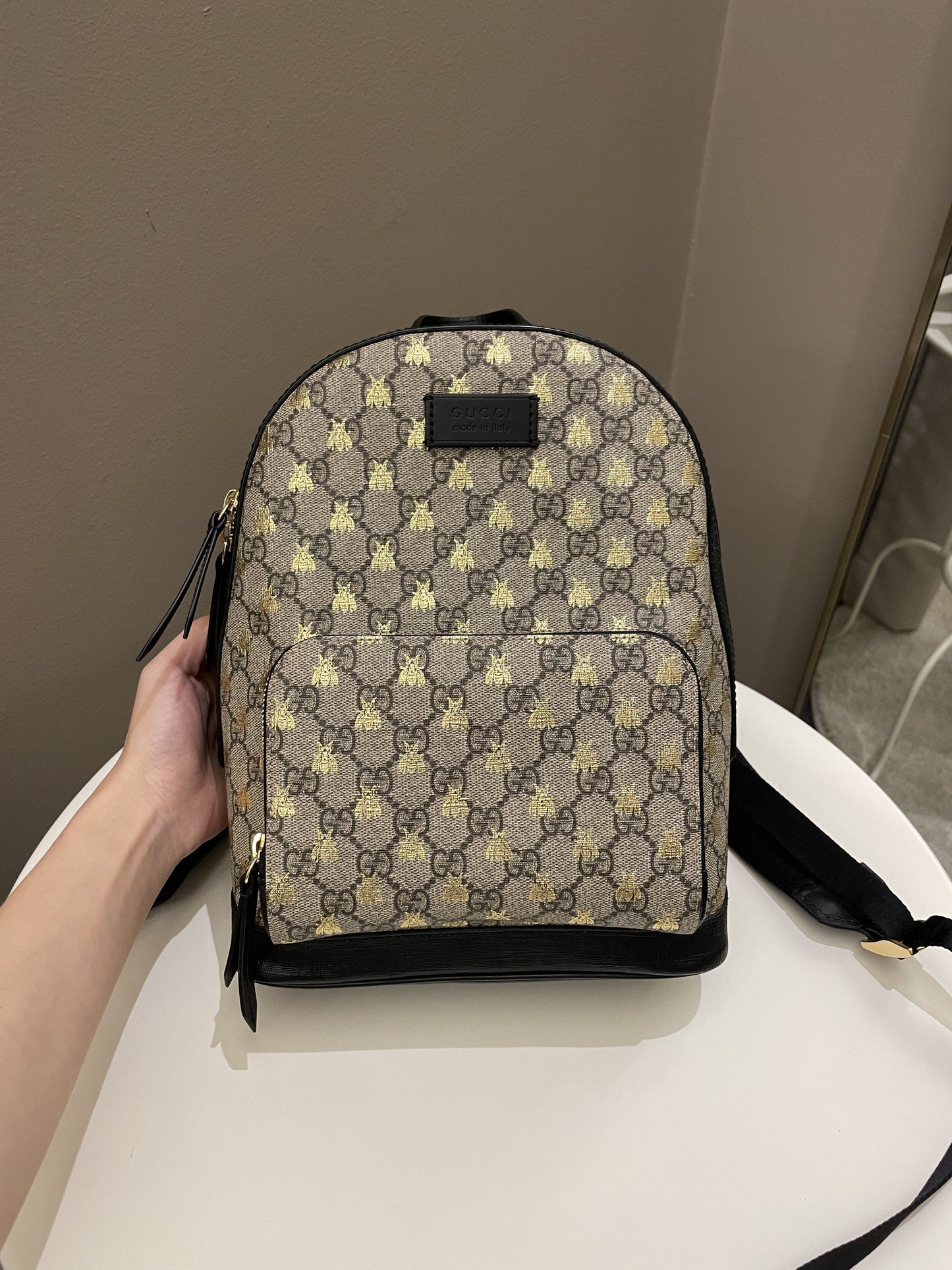 Gucci Bee GG Supreme Backpack Black / Gold