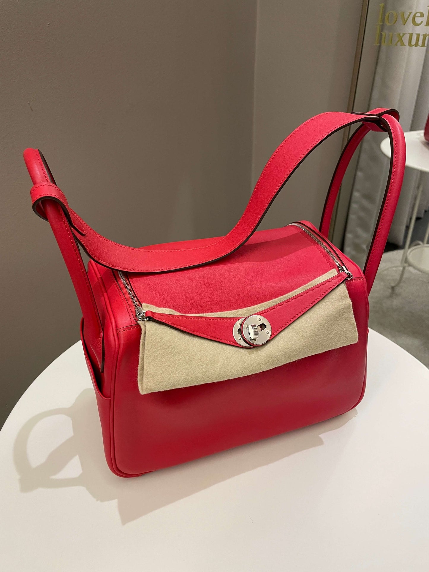 Hermes Lindy 26 Rouge de Coeur/ Rouge Piment