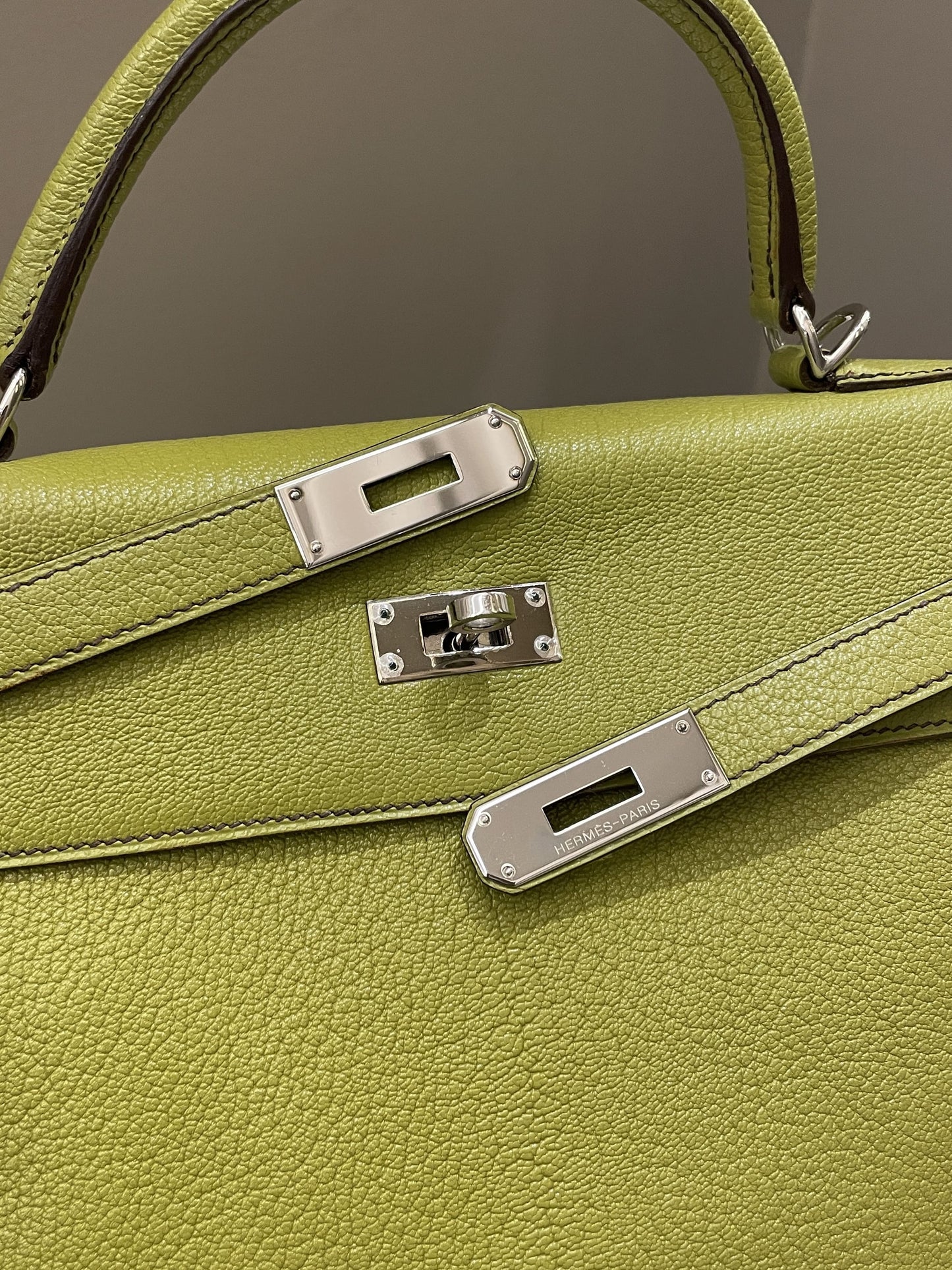 Hermes Kelly Retourne 32 Vert Anis Chèvre