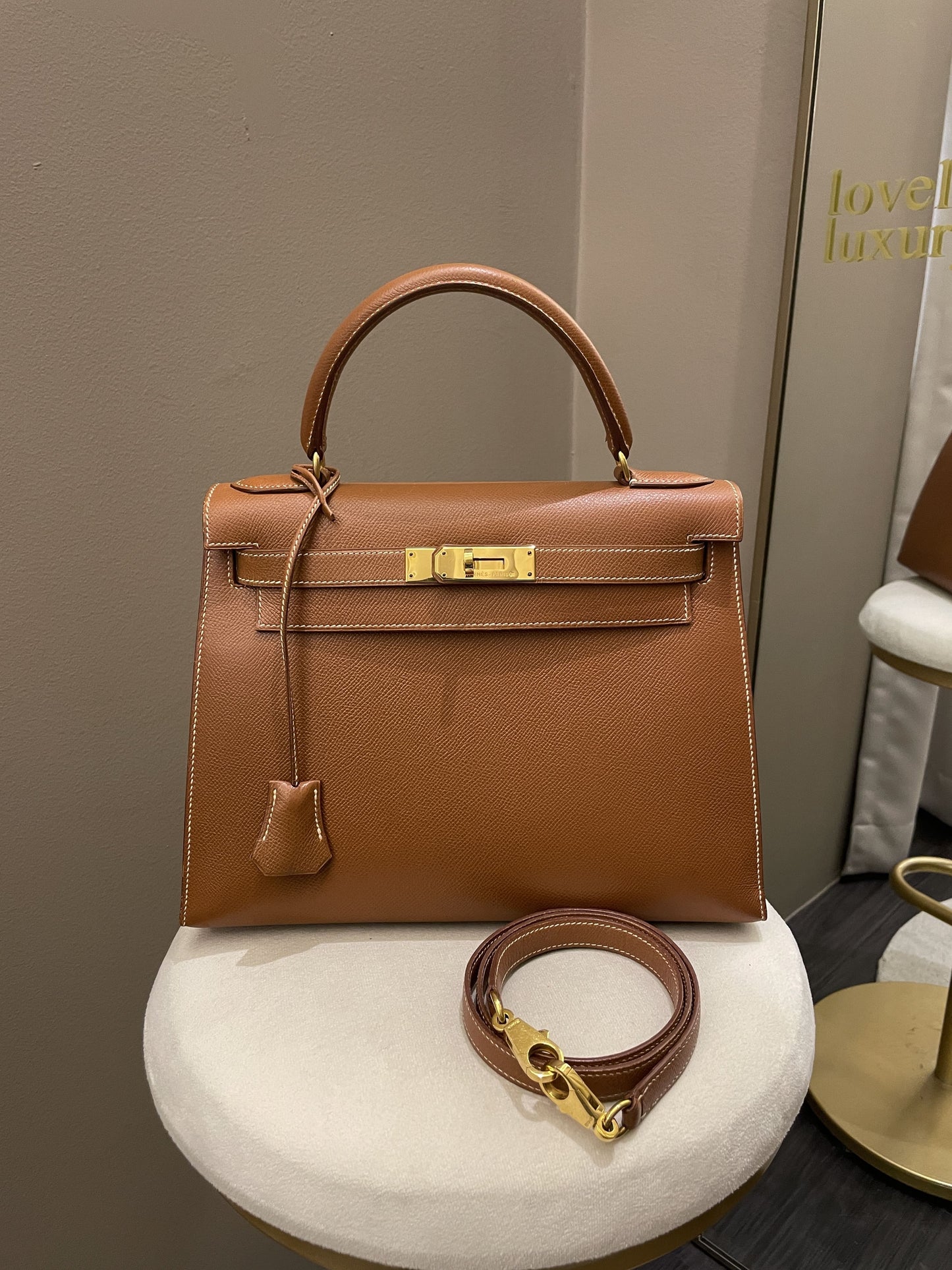 Hermes Vintage Kelly Sellier 28 Gold Courcheval