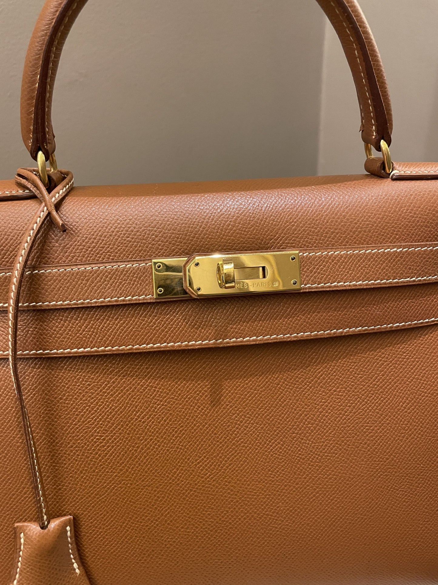 Hermes Vintage Kelly Sellier 28 Gold Courcheval