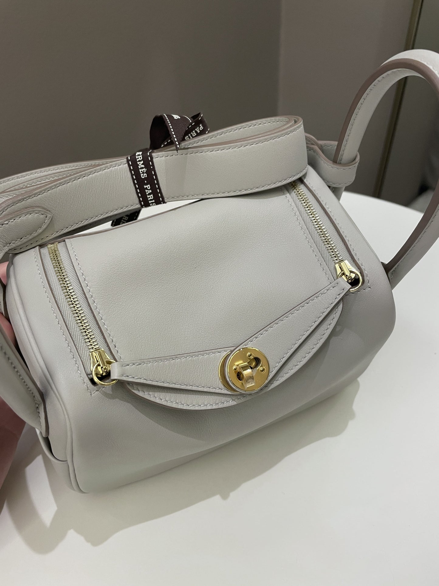 Hermes Mini Lindy Gris Perle Swift